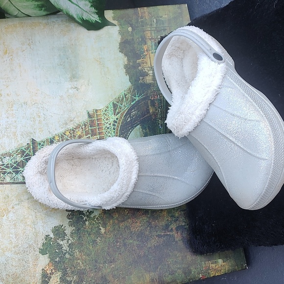 SILVER SHOES - Picture 5 of 7